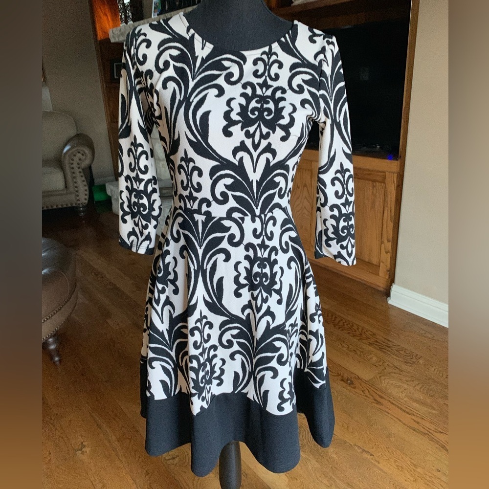 Gilli Black‎ Ivory Fit and Flare Dress